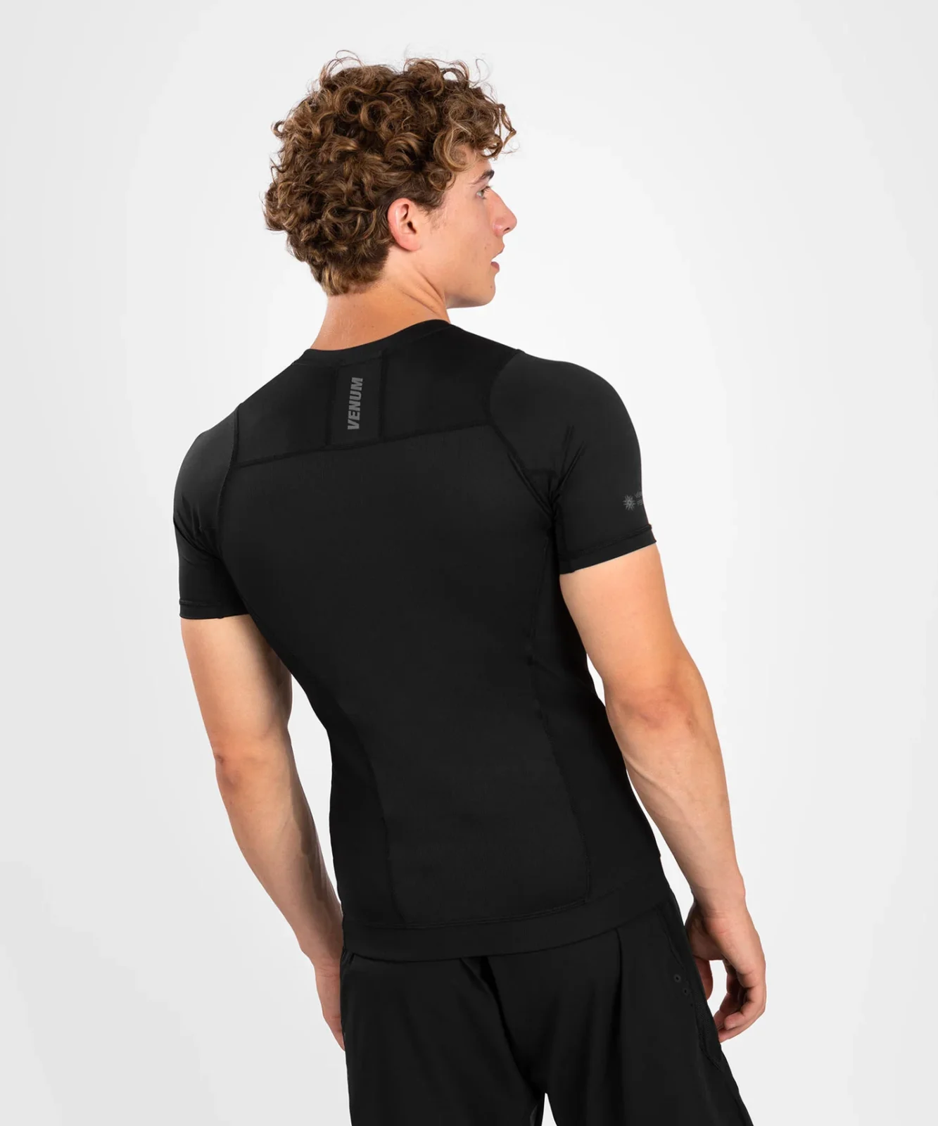 Venum G-Fit Air Rashguard Shortsleeve - Image 2