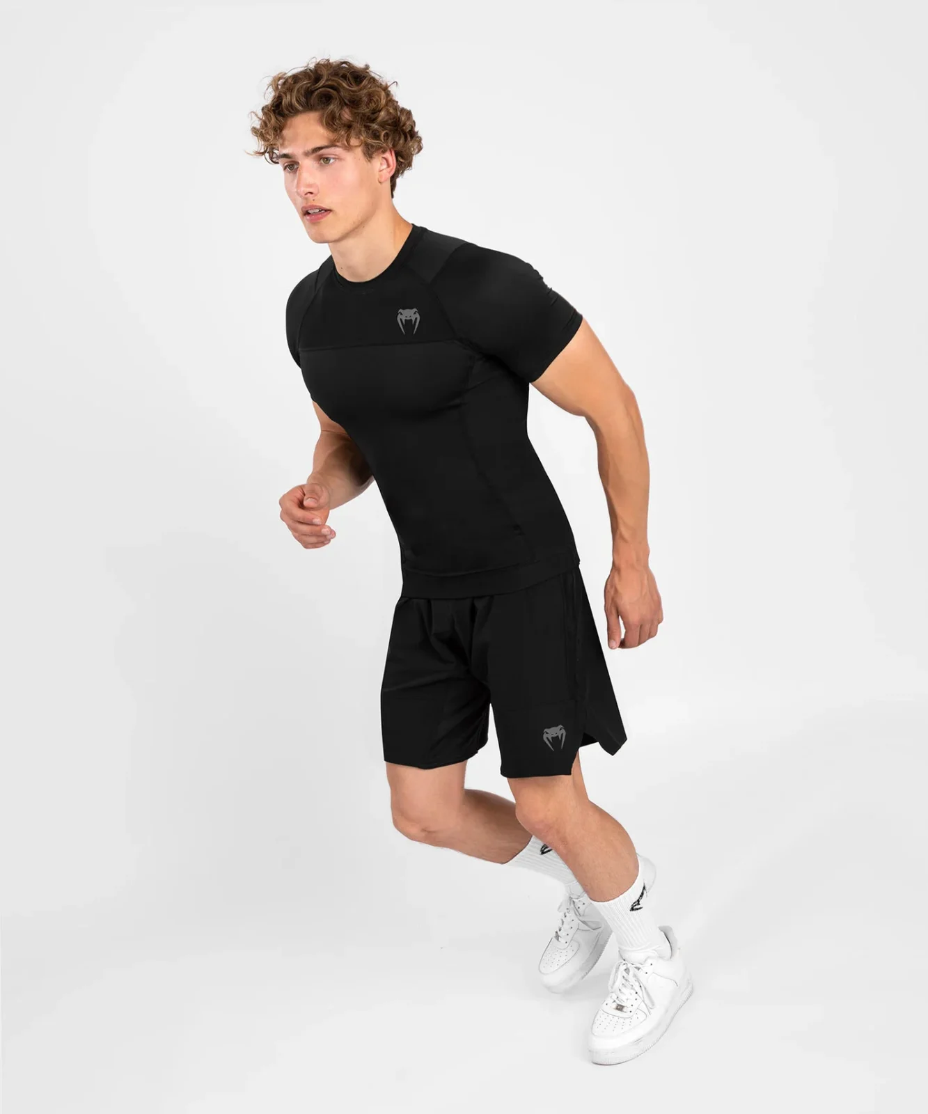 Venum G-Fit Air Rashguard Shortsleeve - Image 4