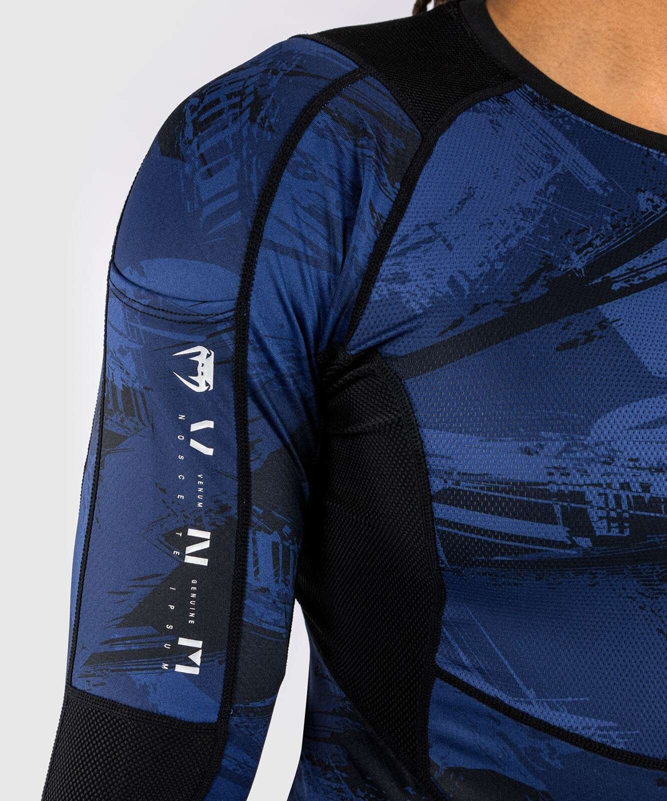 Venum Electron 3.0 Long Sleeve Rashguard - Image 3