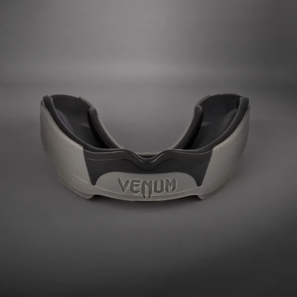 VENUM Predator Kape Pelēka/Melna