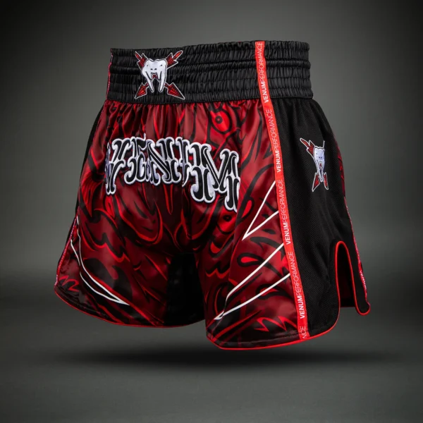 Venum Wolf Atak Muay Thai Šorti - Melni/Sarkani