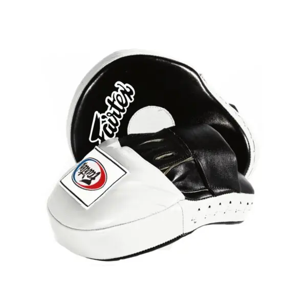 Fairtex The Ultimate Contoured ĶEPAS Balts
