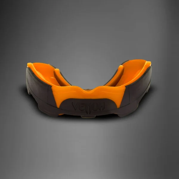 VENUM Predator Kape Melna/Oranža